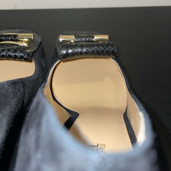 Michael Michael Kors Gloria Kiltie Chunk Heel Suede Shoes. Size 8. - Picture 9 of 13